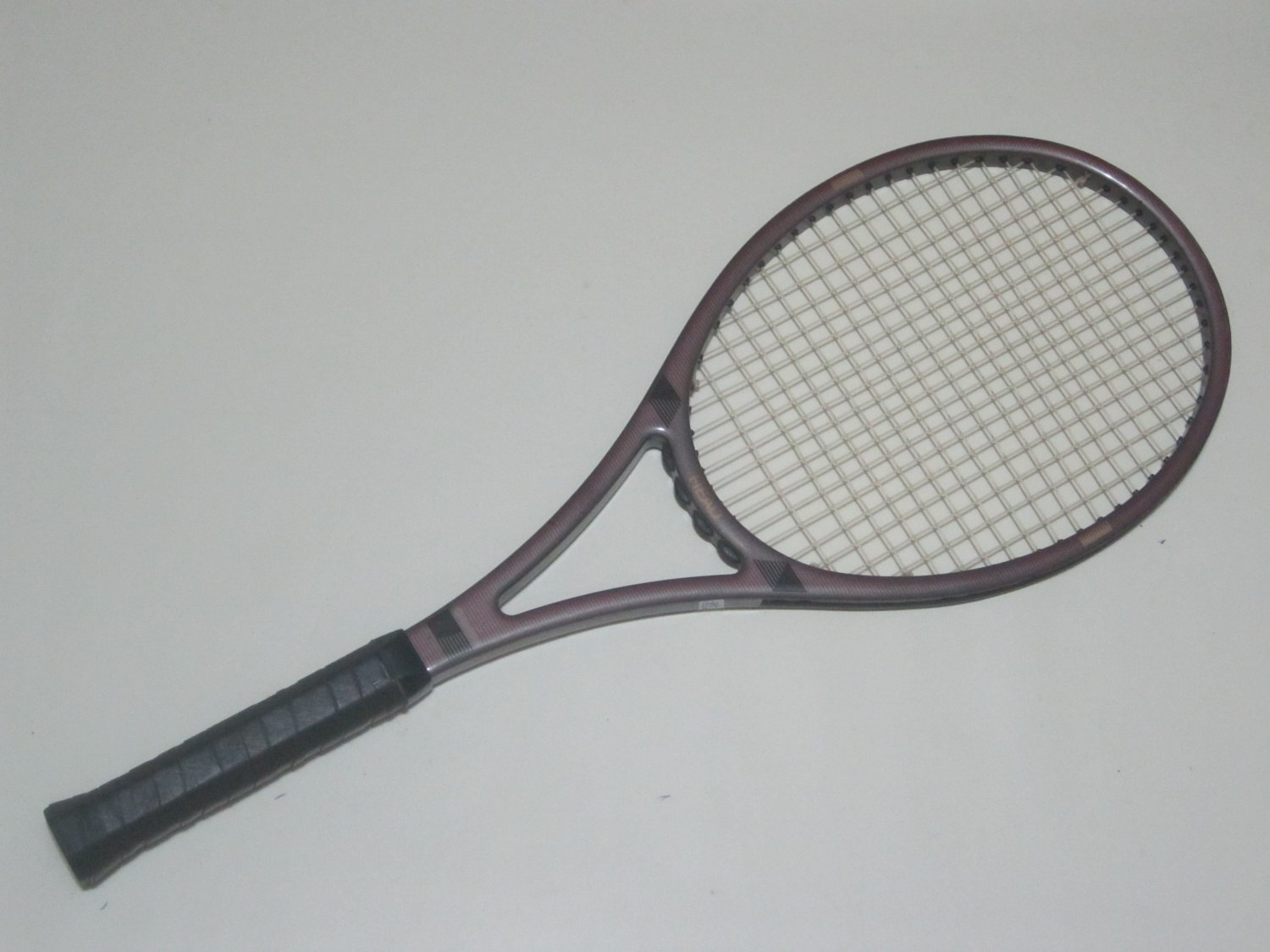 Head Composite Edge Graphite Tennis Racquet 4-3/8 (HEG04A)