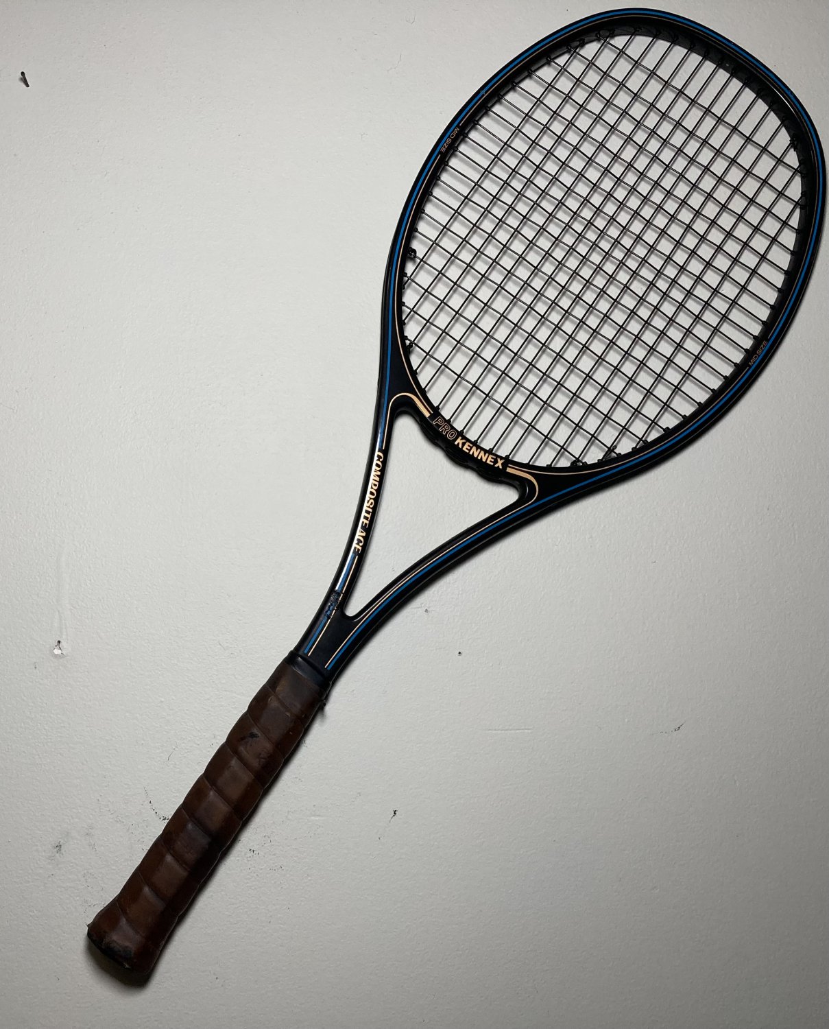 Pro Kennex  Composite Ace Tennis Racquet 4-1/2 L with  head cover (SN PKG07)