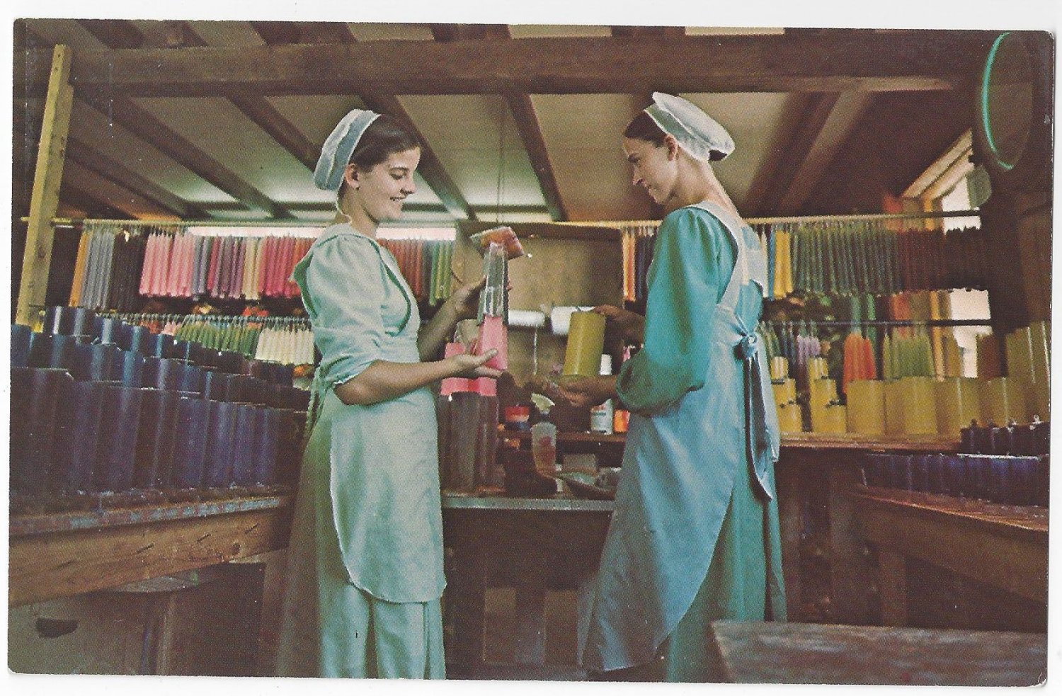 Leola Pa Amish Girls Old Candle Barn Vintage Postcard