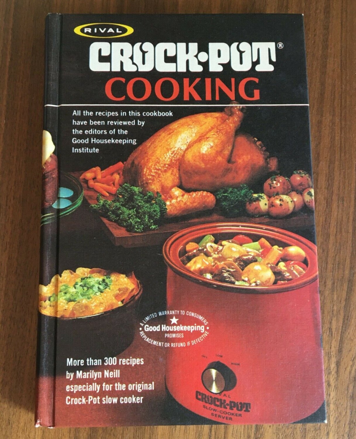 1975 Rival Crock Pot Cooking Cook Book Cookbook