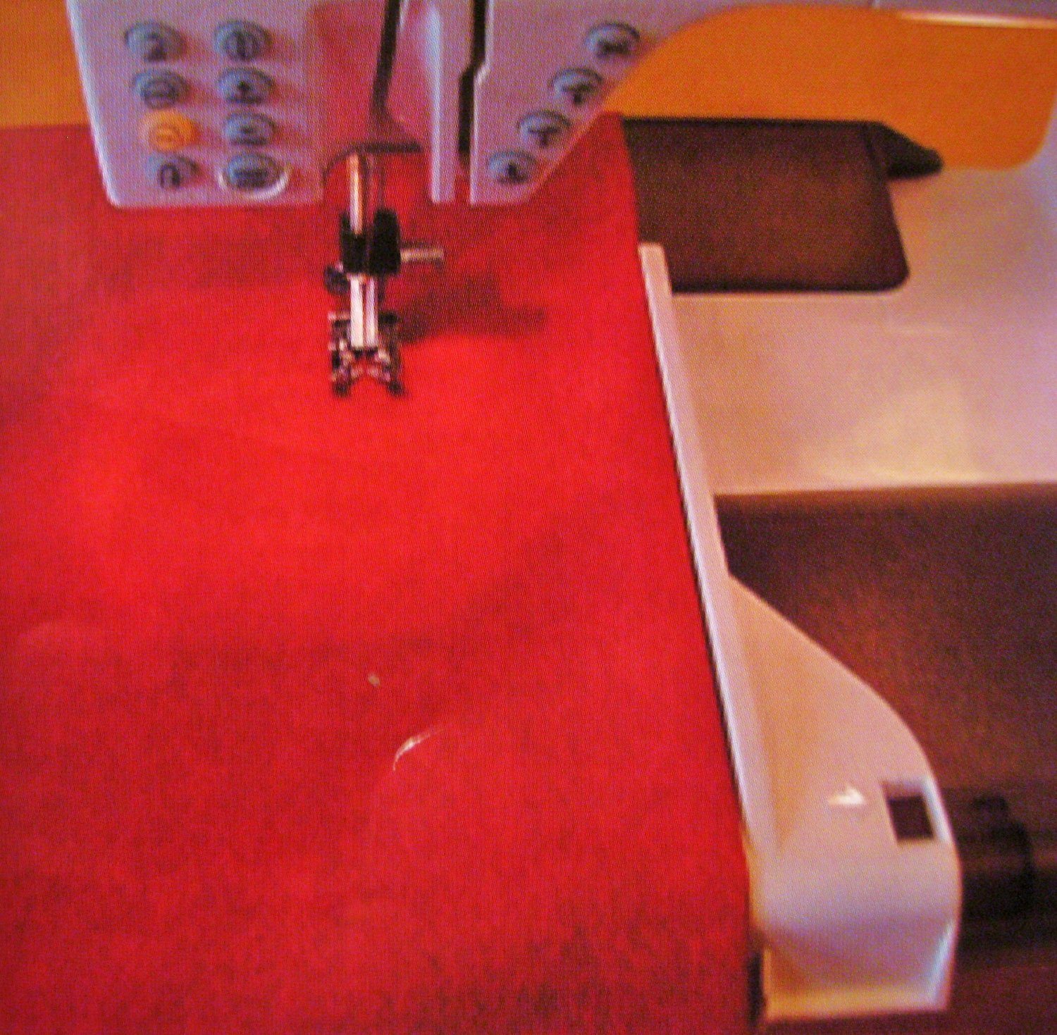 VIKING HUSQVARNA QUILTER'S TABLE DESIGNER SERIES 412 62 5002 Designer