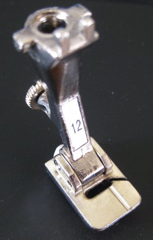Bernina #12 Bulky Overlok/Braiding/Bead Foot Old Style
