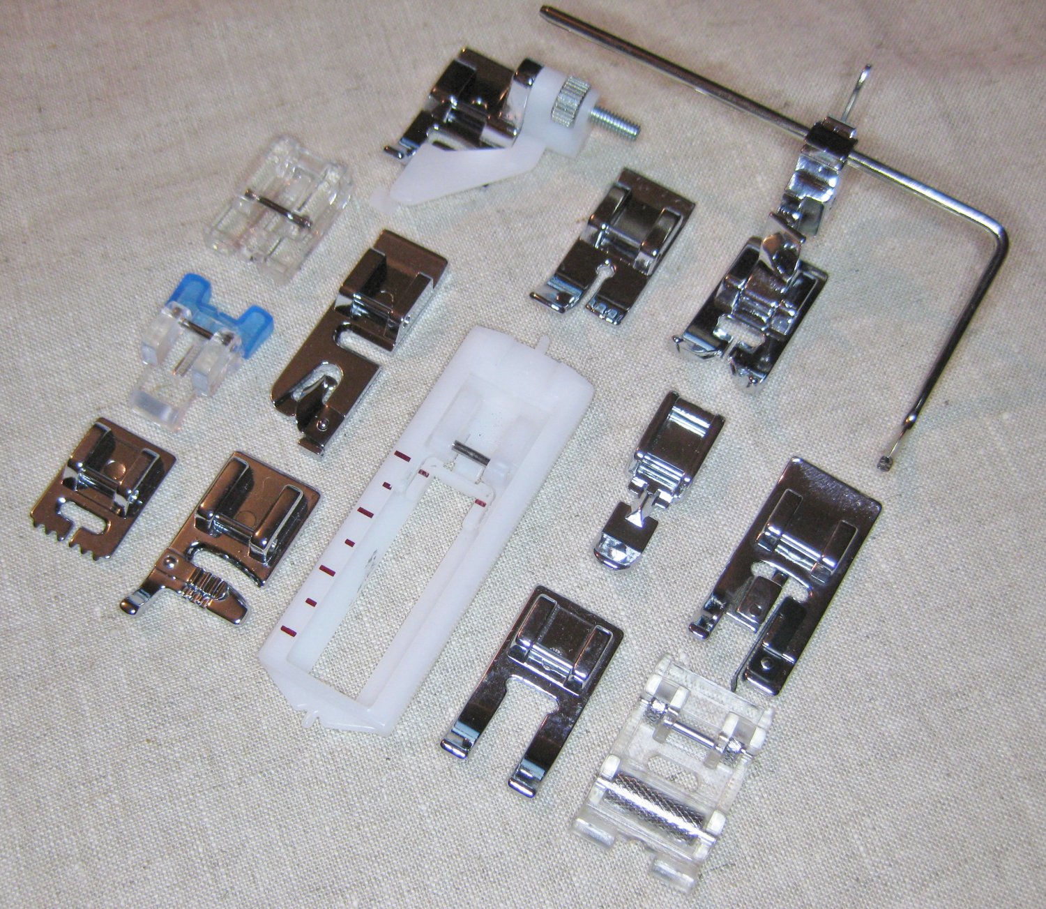 15SewingQuiltingFeetlowShankVikingSingerElnaJanomeKenmoremore