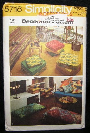 Vintage Hippie 1970's Simplicity Sewing Craft Pattern 5718 Box Edge Knife Edge Pillow Pillows UNCUT