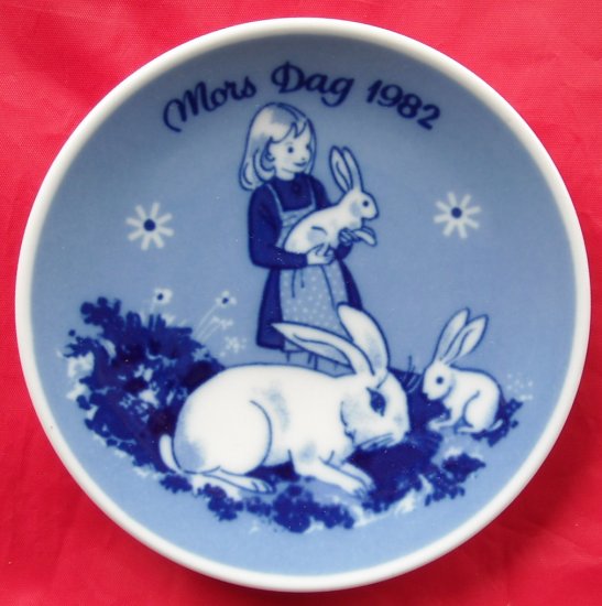 Porsgrunds Norway Mothers Day Plate 1982
