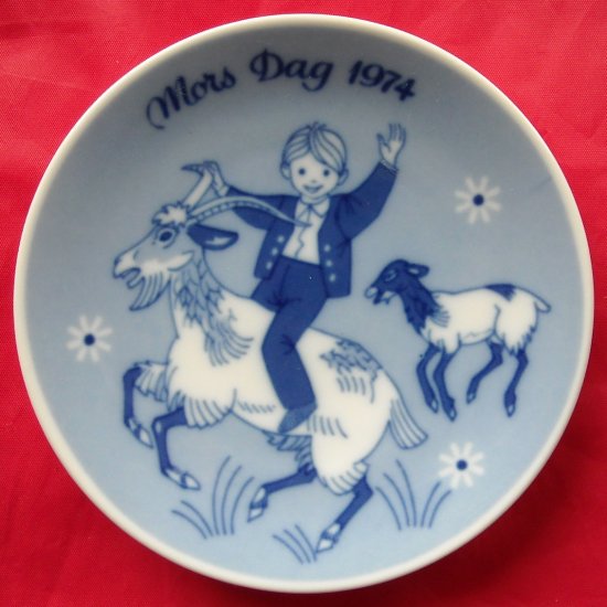 1974 Mothers Day Plate Porsgrunds Norway