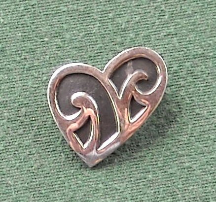 Far Fetched Sterling 925 Silver Heart Pin