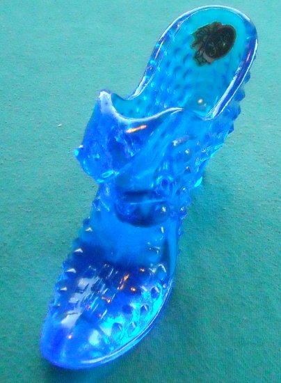 Vintage Fenton Art Glass cat hobnail shoe colonial blue with original label