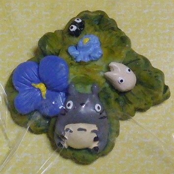RARE 1 left - Button - Veronica Persica - Totoro - Ghibli - no production