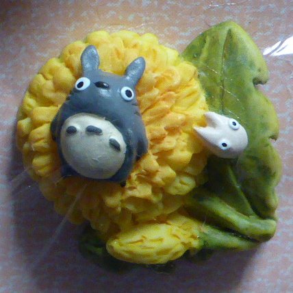 RARE 1 left - Button - Dandelion - Totoro - Ghibli -  no production