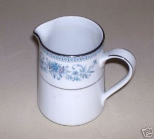 Noritake BLUE HILL -- Creamer