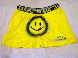 NEW Mens SMILE FACE #1 Boxers MEDIUM Sleep Shorts M 32-34