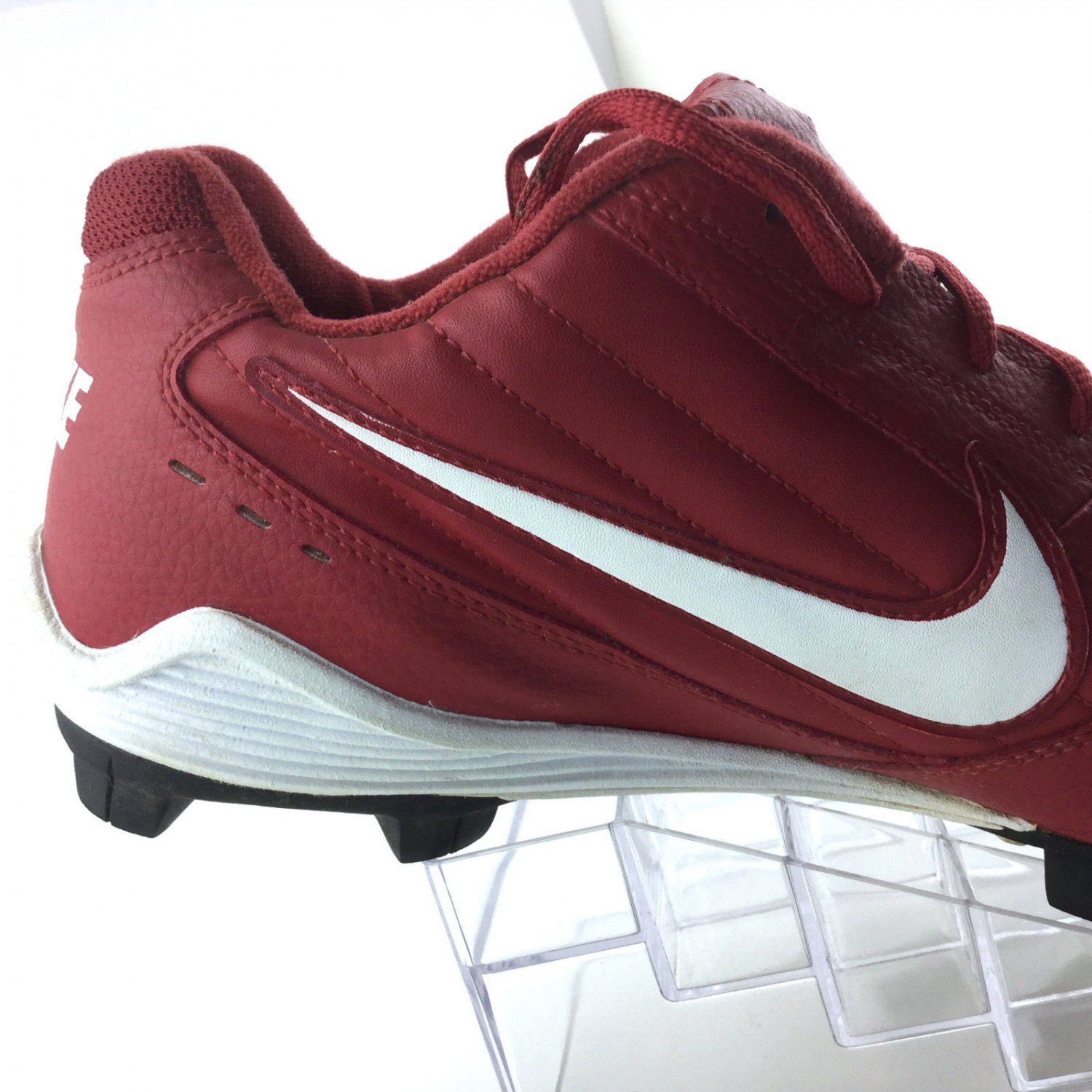 soccer cleats leather vs synthetic