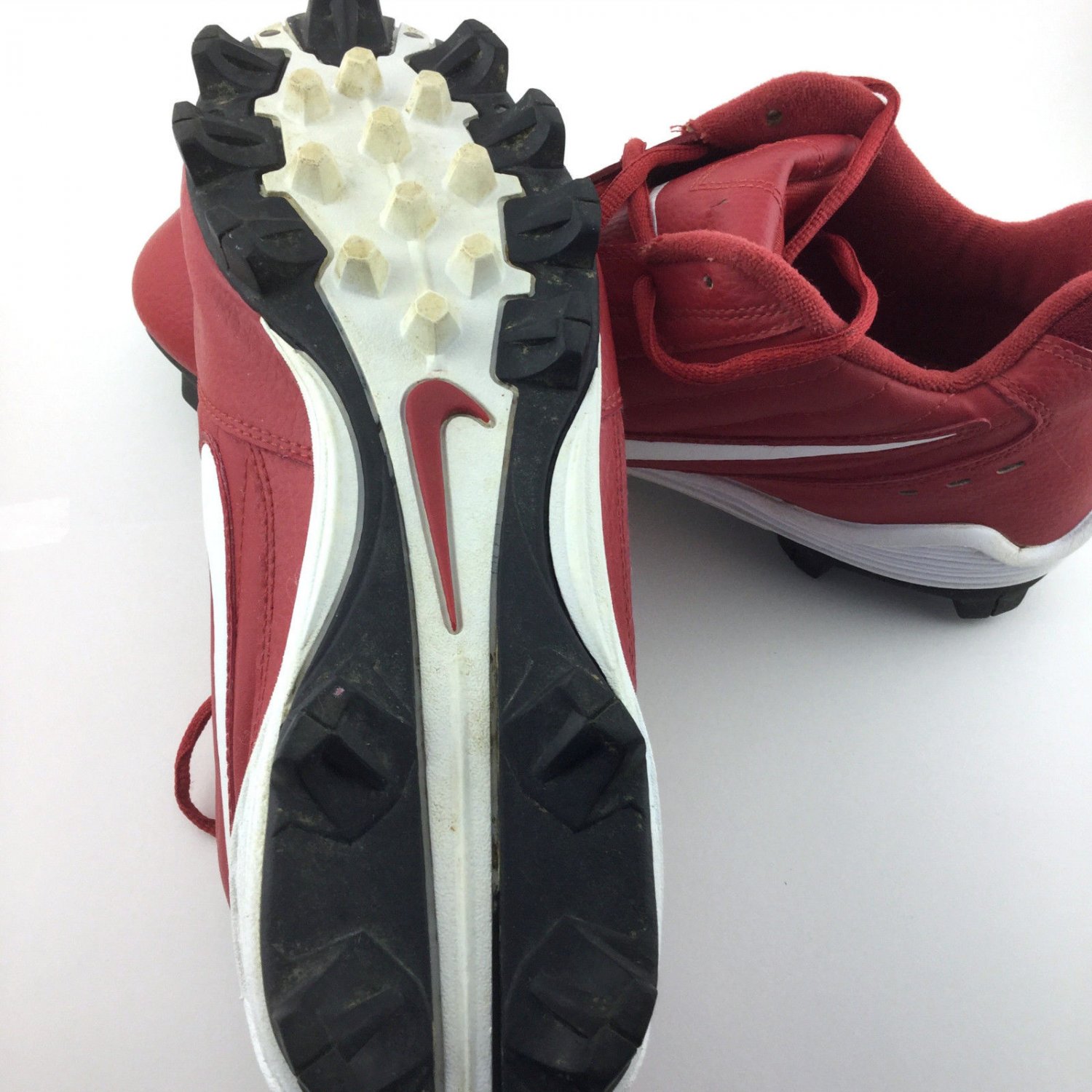 mens red nike football cleats