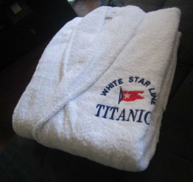 NEW TITANIC FIRST CLASS PASSENGER COURTESY BATH ROBE BATH & FACE TOWELS SET