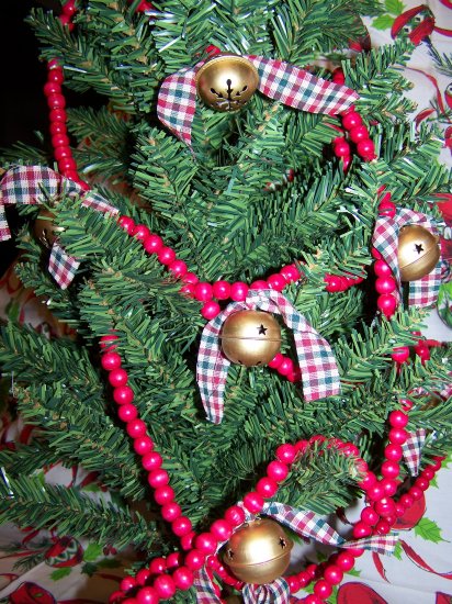 Country Wood Red Bead Rustic Christmas Tree Wooden Garland Rusty Jingle 