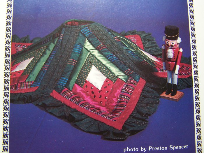 Free USA S&H Quilted Vintage Log Cabin Star Christmas Tree Skirt 50