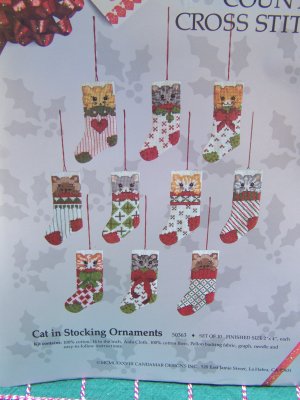 Holiday counted cross stitch patterns - free and cu
stom stained