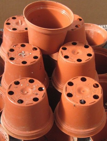 35 ASSORTED Plastic Plant Pots SIZES 3 INCH TO 1 GALLON!!! FREE SHIPPING