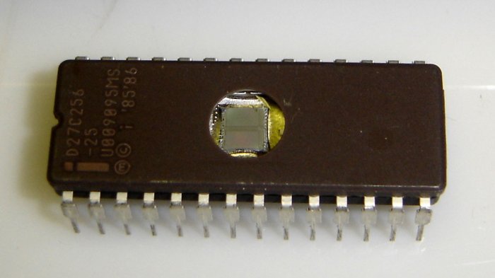 D27C256-25 NEC Original Ceramic 28P DIP IC - 3 Pieces