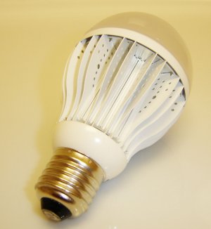 820 LUMENS COOL-WHITE LED LIGHT BULB A19 BASE - HIGH QUALITY, UL, LM-79 & LM-80!