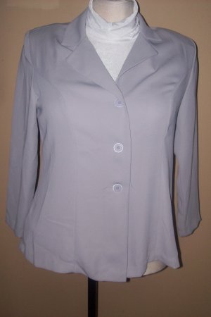 Grey blazer with 3 buttons