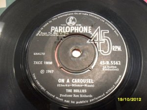 The Hollies 7in Single On a Carousel Parlo India