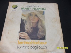 Mary Hopkin 7in Single Temma Harbour Apple