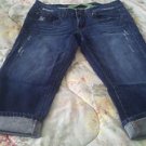 Excellent Refuge Factory Distressed Capris size 5