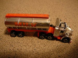 RIG TRACTOR TRAILOR MILK MICRO MACHINES VERY RARE