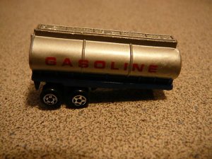 RIG TRACTOR TRAILOR GASOLINE MICRO MACHINES VERY RARE