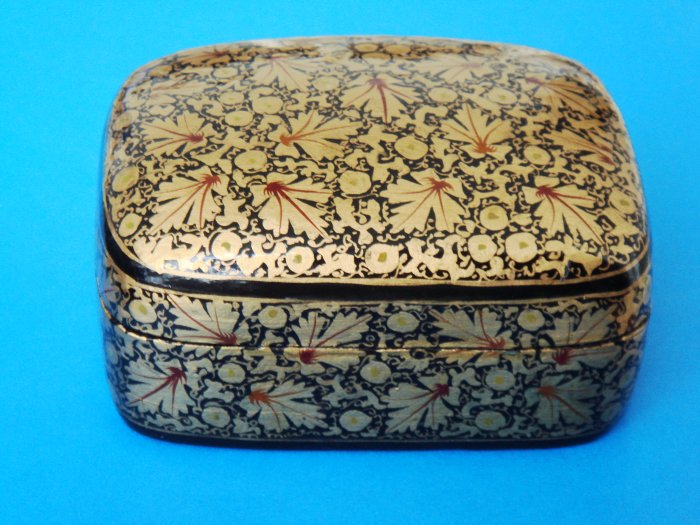 Hand-painted Kashmir Indian Lacquered Paper Mache Trinket Box ...