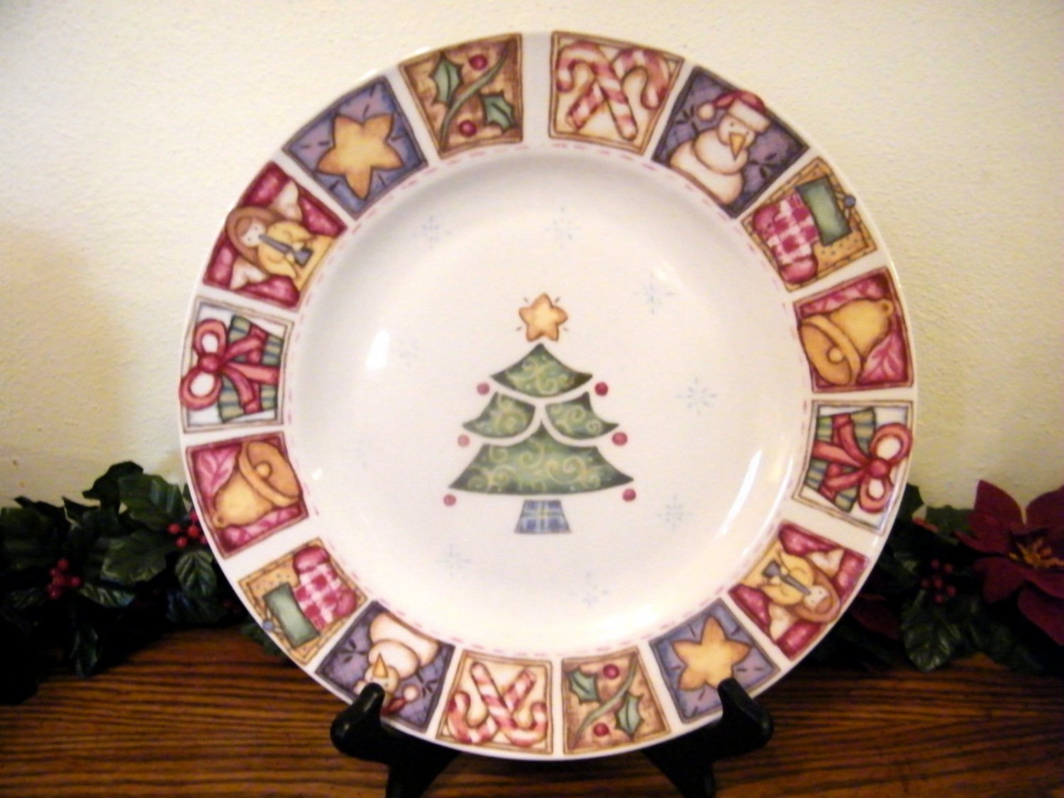 Gibson Patchwork Dinner Plates Christmas Tree Country