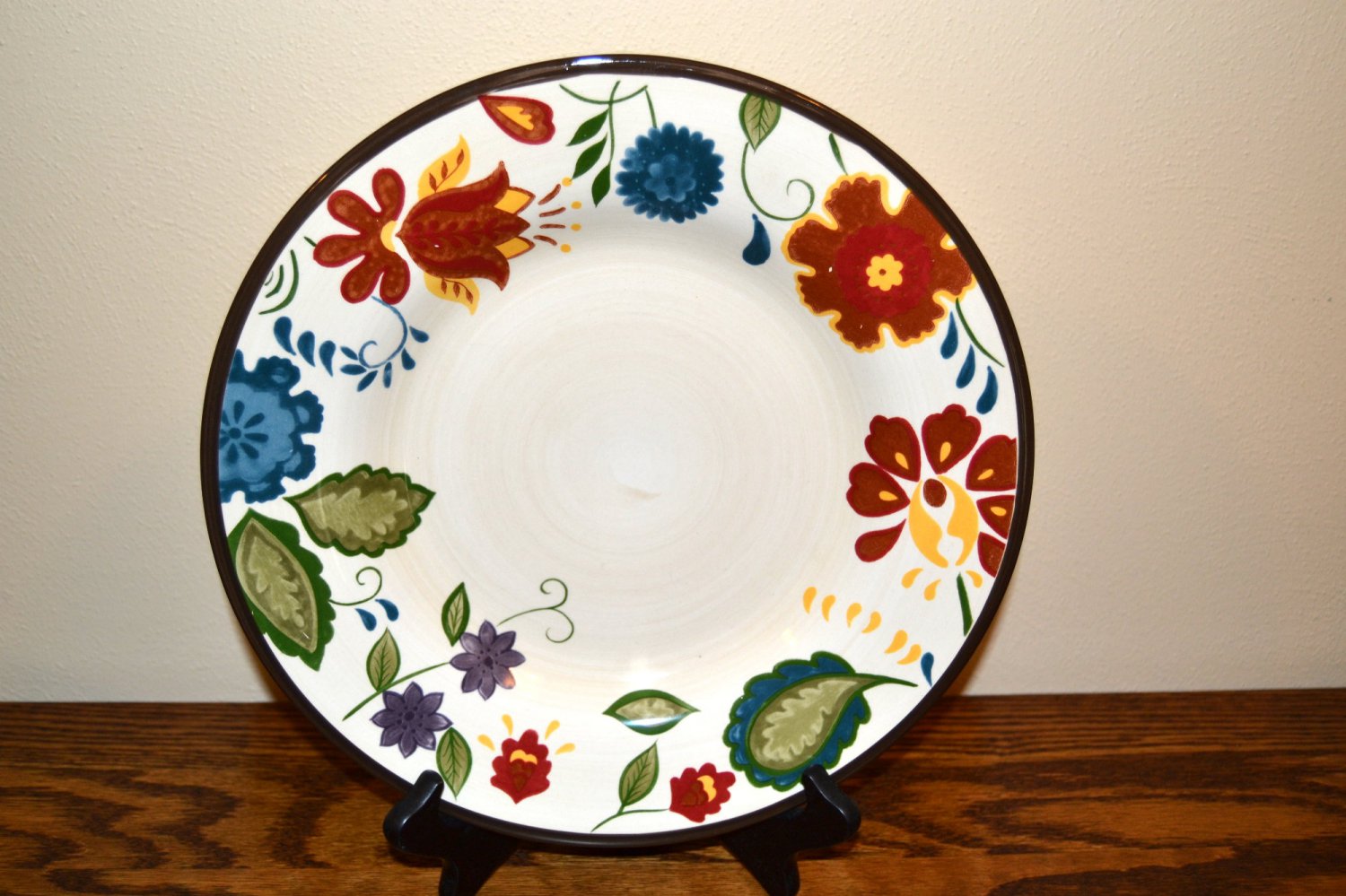 Threshold Simplicity Dinner Plate Vine Floral