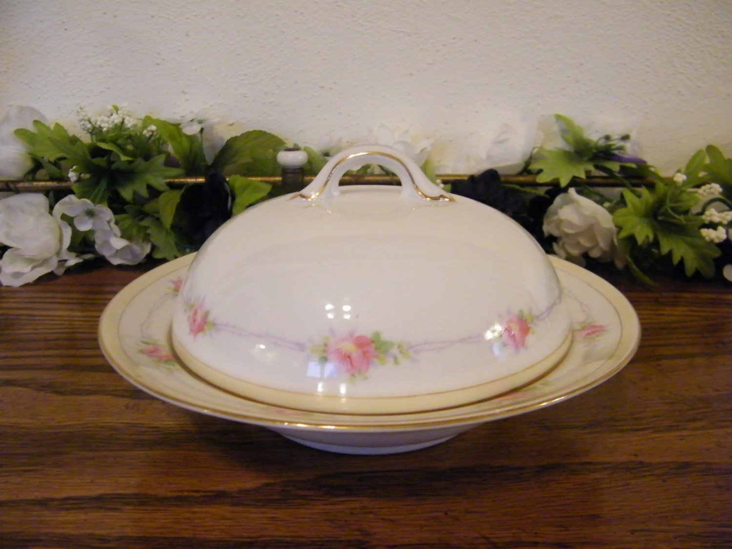 Noritake Nippon Rose Vine Covered Butter Dish