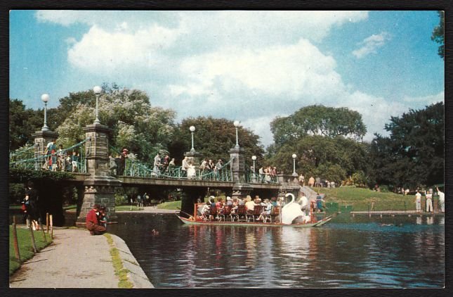 1950s BOSTON, MASSACHUSETTS - Swan Boat, Public Gardens - Unused Postcard
