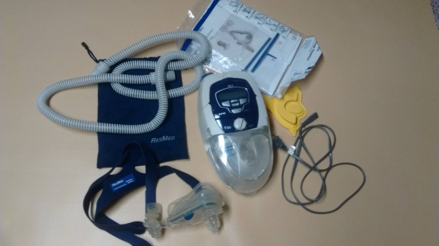 ResMed Elite™ II CPAP with EasyBreathe and H4i™ Heated Humidifier w/Case