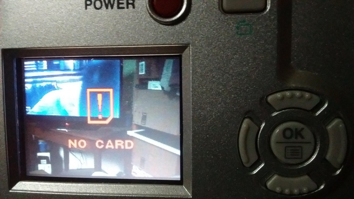 OLYMPUS Camedia C725 8X Ultra Zoom Digital Camera w/Lens Cover, Strap