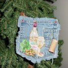 WHITE WINE GIFT CARD HOLDER