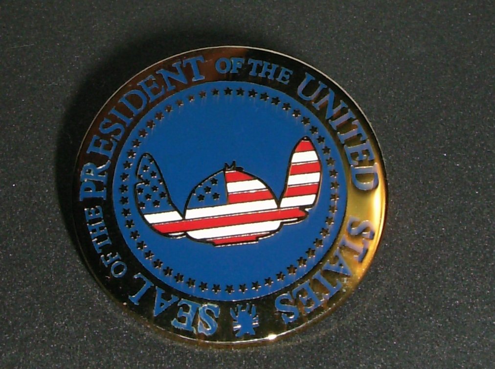 FANTASY PIN - Disney Stitch Seal of the President (*S)