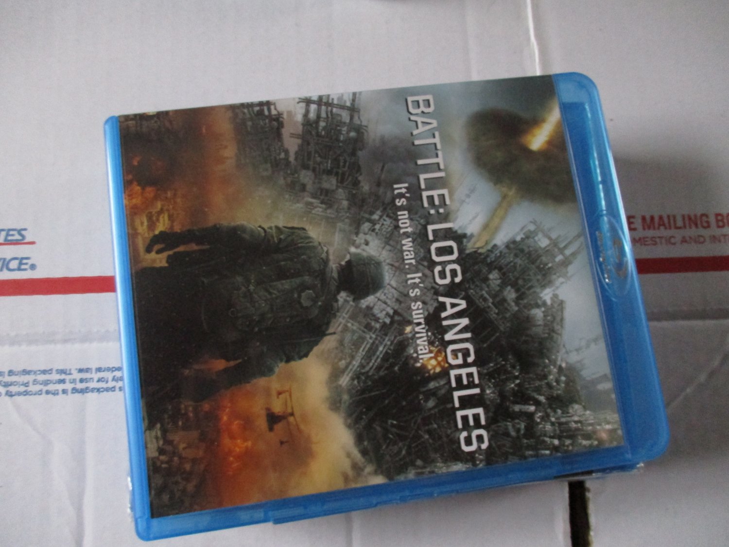 Battle: Los Angeles  dvd  blue-ray dvd