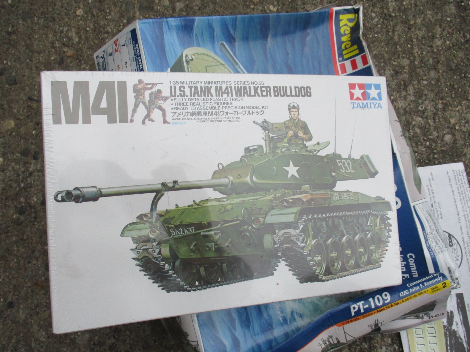 Tamiya M41 U.S. Tank M41 Walker Bulldog 1/35 scale