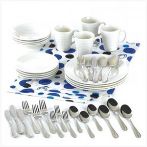 POP ART DINNERWARE SET