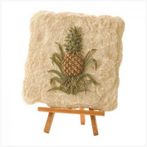 PINEAPPLES WITH STAND