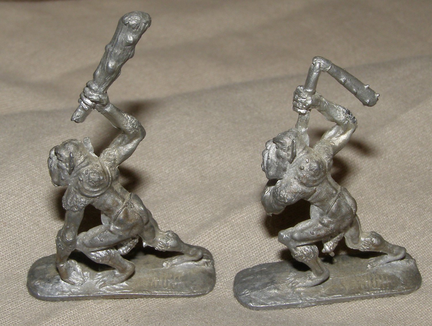 Ral Partha True Trolls with weapons / 25mm unpainted gaming figures