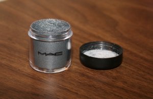 MAC Pigment Eye Shadow 006 - Free shipping
