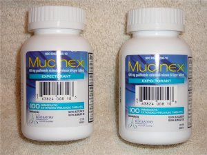 Mucinex Expectorant 100  count  exp  8/9