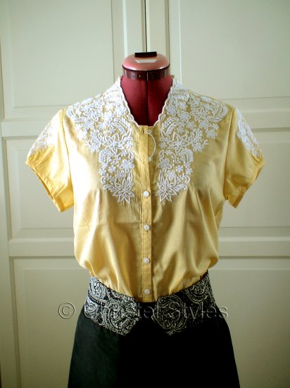 Classic Embroidered Yellow Women's Shirt Size S (was $19)