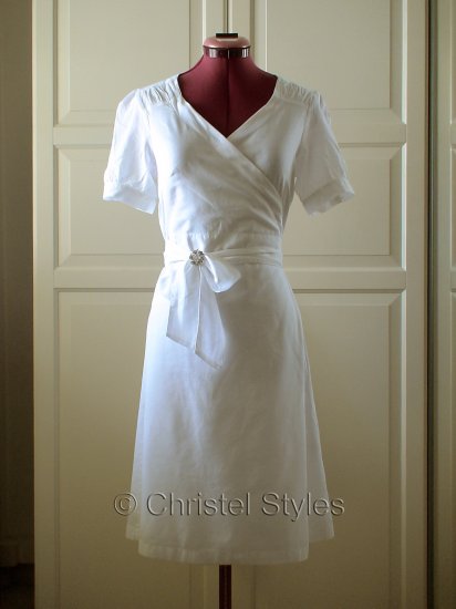 Classic & Stylish White Cotton Wrap Dress Size M (was $22)