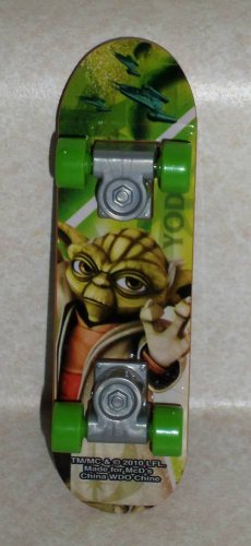 Mcdonald's 2010 Star Wars Clone Wars Yoda Mini Skateboard  Happy Meal Toy Loose Used